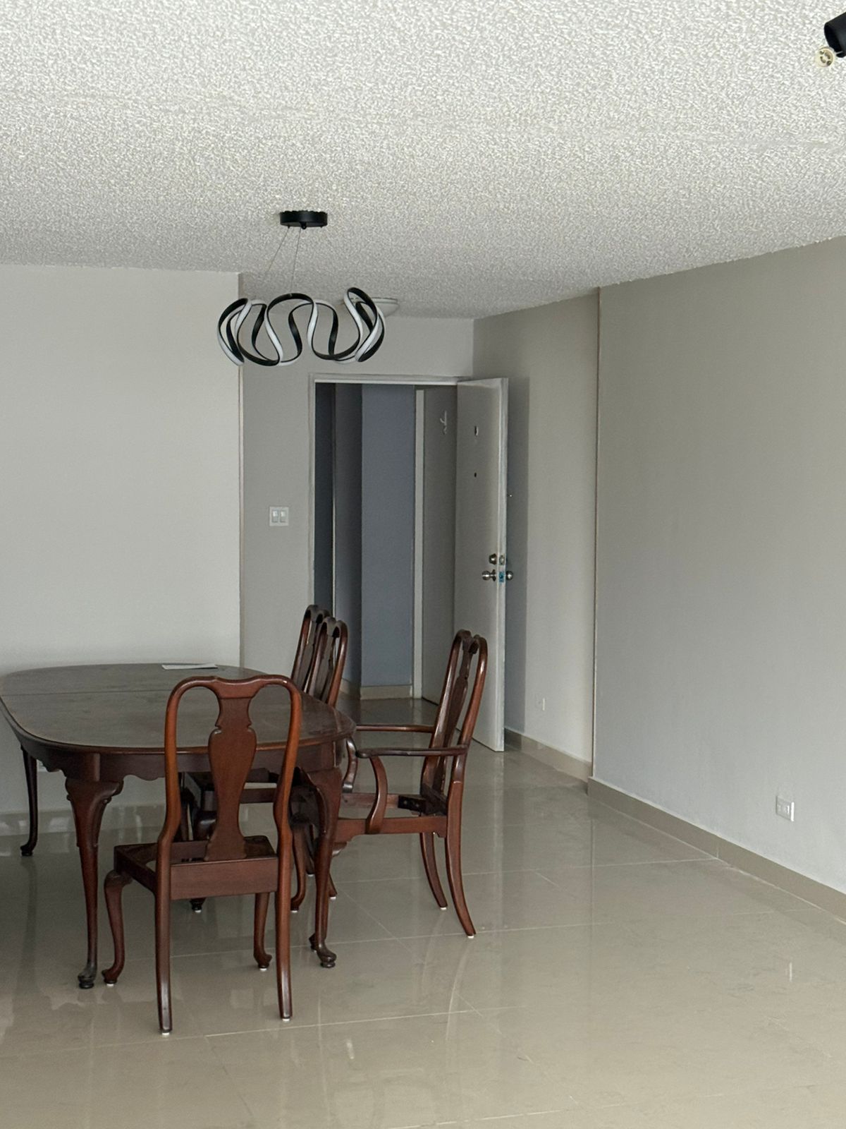 VENTA DE APARTAMENTO EN PH PLAZA MAR, MARBELLA